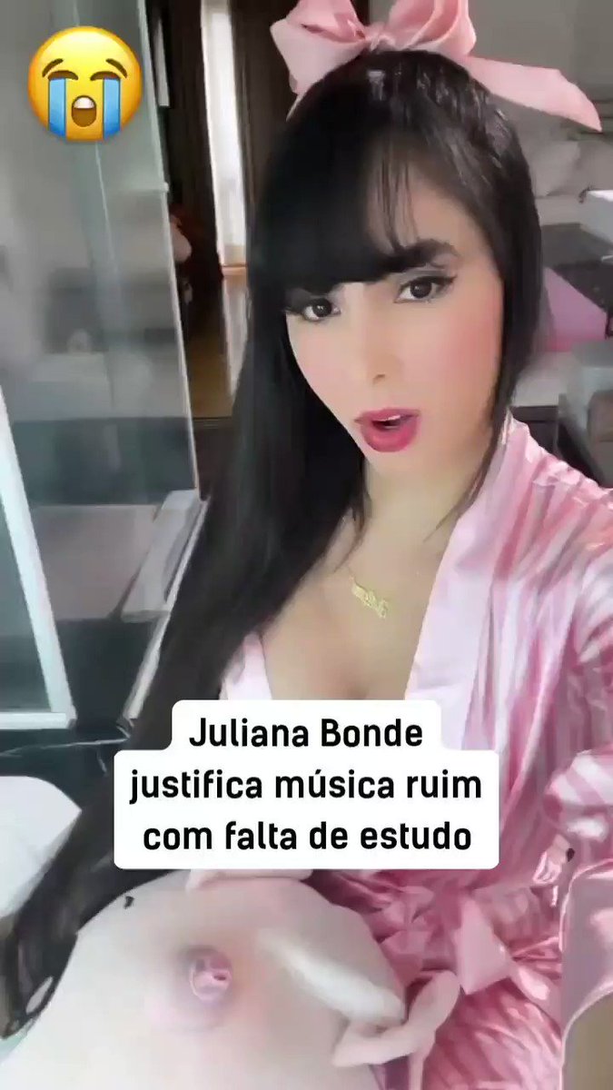 Famosa Juliana Bonde passando a mão na buceta gostosa ...